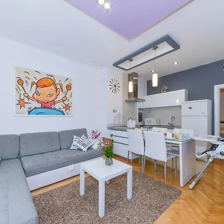 Apartment Family & Pet Friendly Iva Promajna